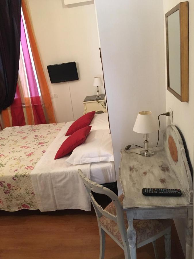 Affittacamere Arco Polinori Foligno Dış mekan fotoğraf